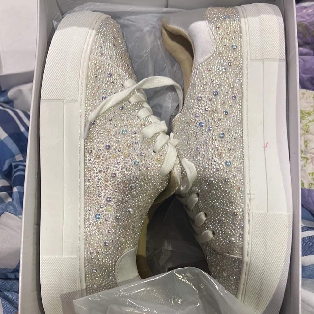 Betsey Johnson wedding sneakers size 9